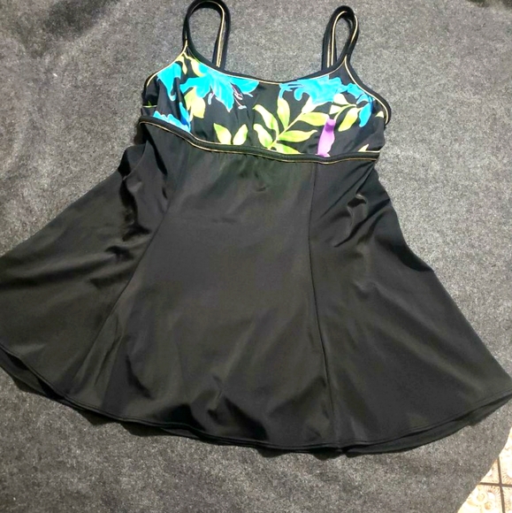 Robby Len Other - Robby Len Swimdress w/ Colorful Leaf Pattern 14